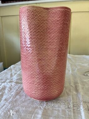 Shawnee  pink flower vase